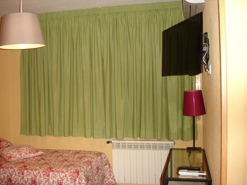 Hostal Puerta Bonita Vista Alegre 마드리드 외부 사진