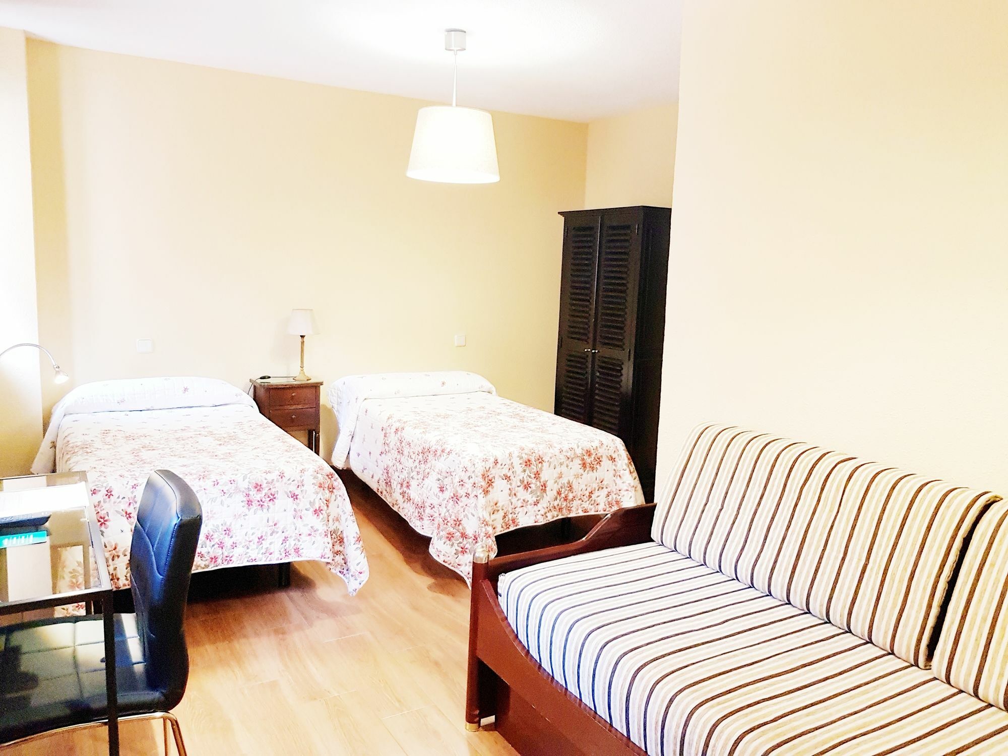 Hostal Puerta Bonita Vista Alegre 마드리드 외부 사진