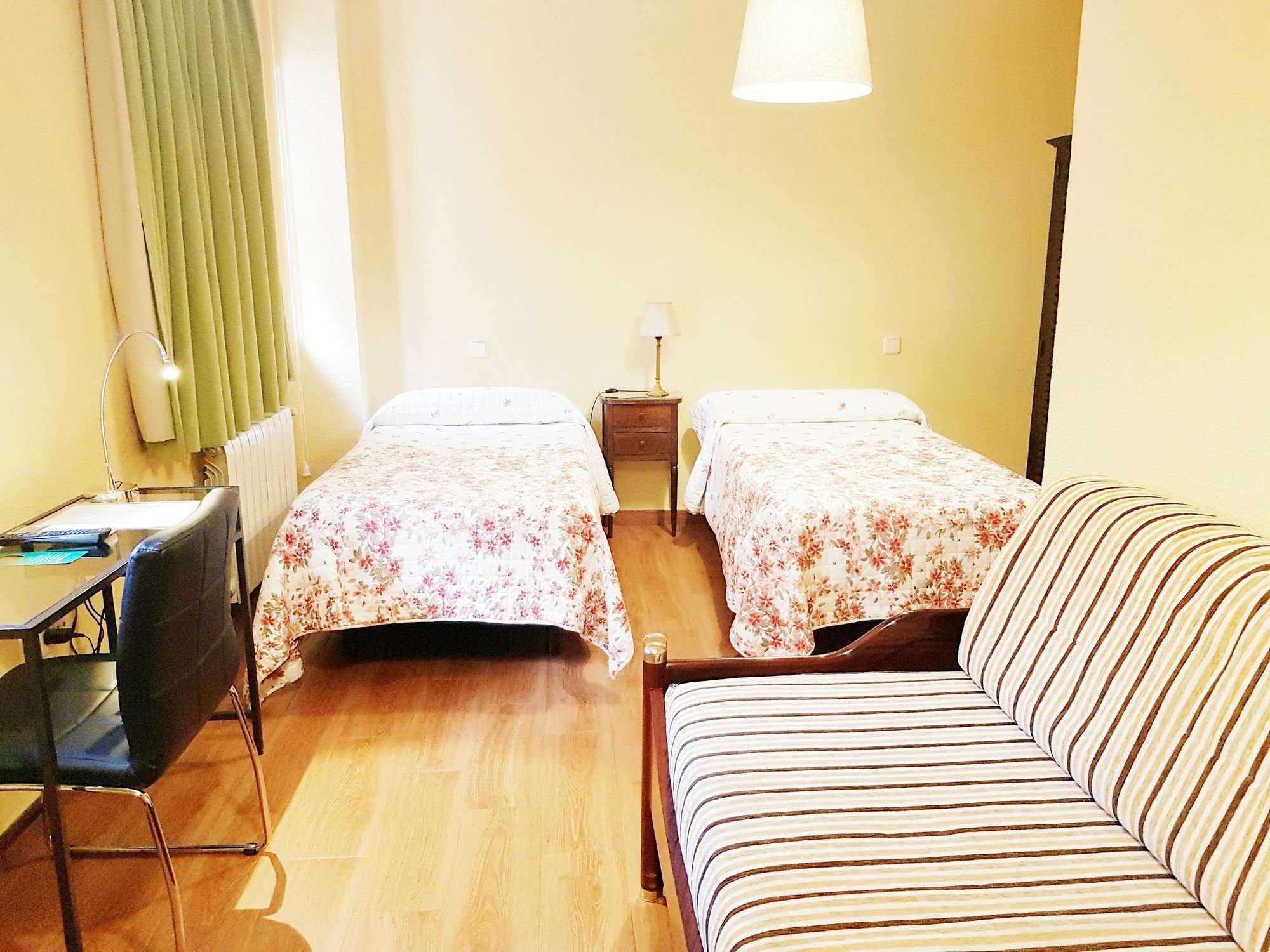 Hostal Puerta Bonita Vista Alegre 마드리드 외부 사진